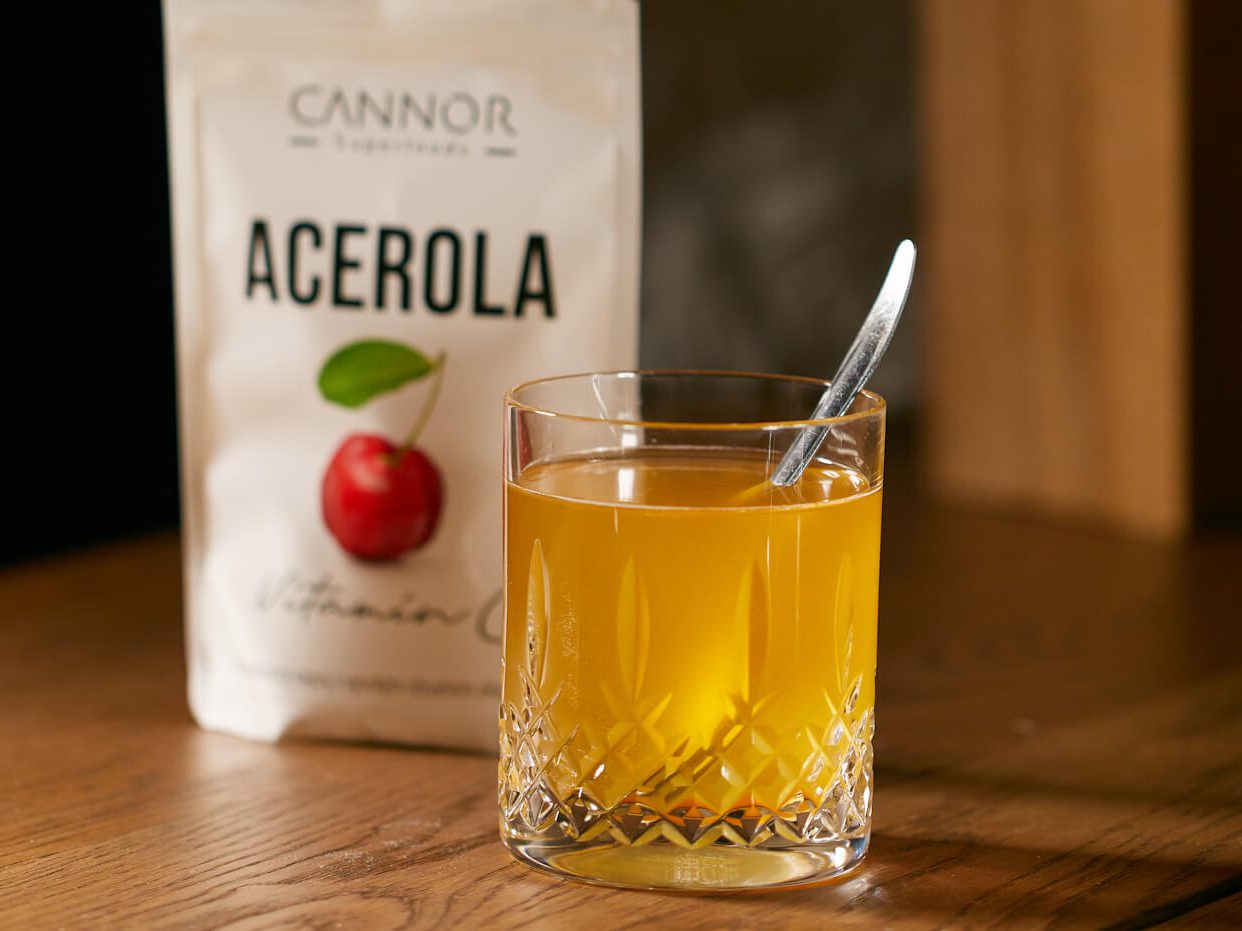 Acerola drink, acerola ice tea, vitamin C drink 
